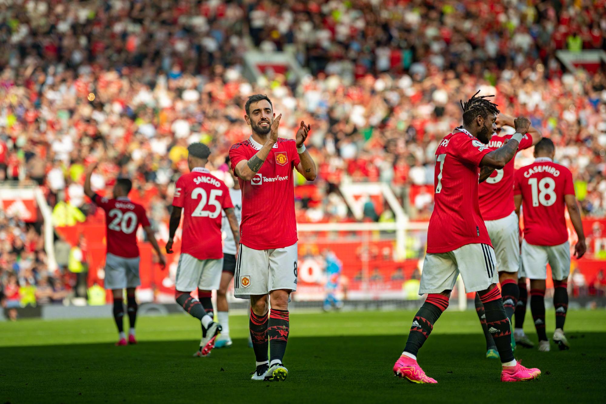 他在攻防两 他在攻防两