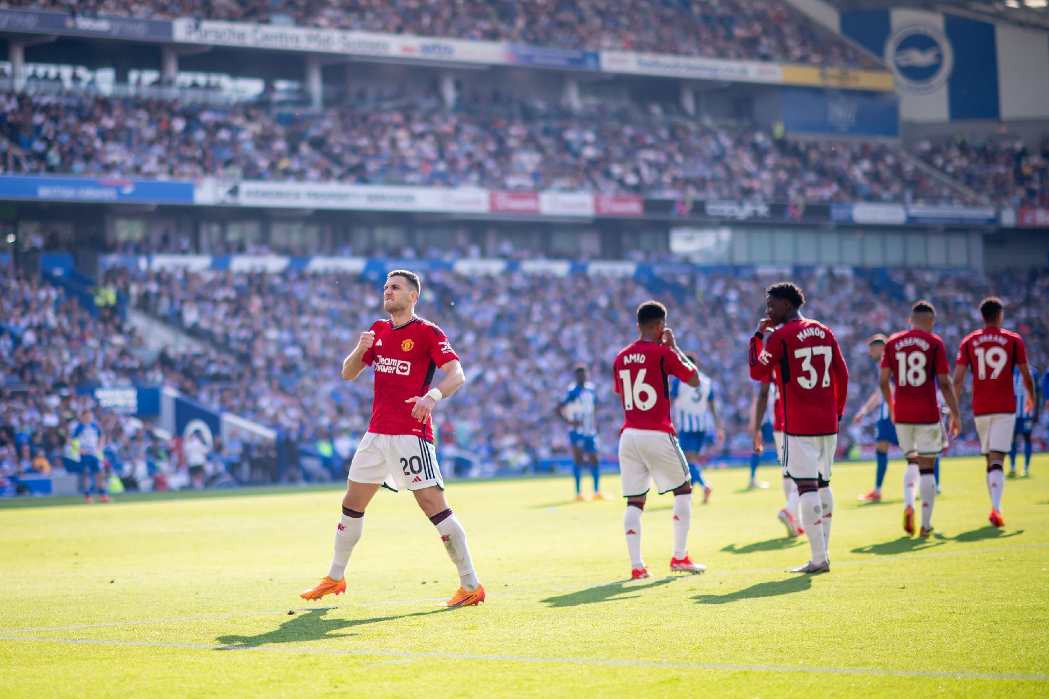 保持后防线 保持后防线